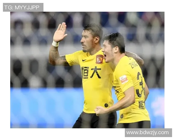 广州足球队实力飙升创造历史新高引发球迷热议与期待 广州足球队实力飙升创造历史新高引发球迷热议与期待