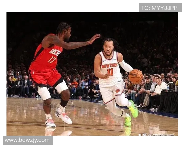 尼克斯与太阳全场激战回顾球员表现与精彩瞬间全解析