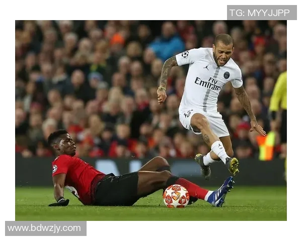 曼联与巴黎欧冠激战正酣直播盛况尽在眼前