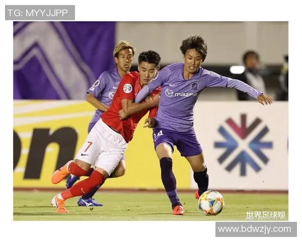 长崎海航迎战金泽塞维期待精彩对决两队争夺胜利展现足球魅力