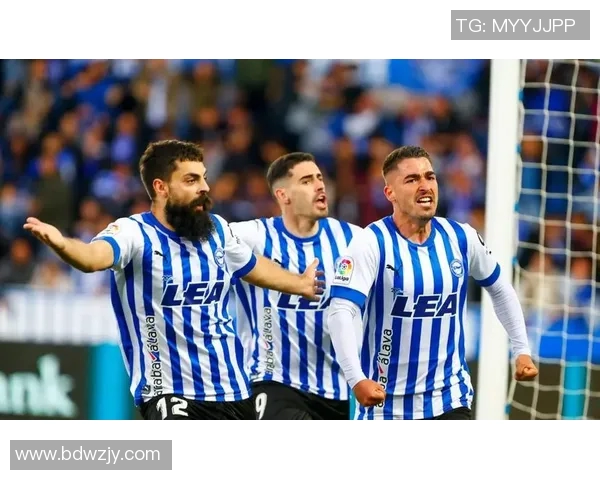 西洪竞技迎战巴伦西亚争夺西甲联赛关键三分的精彩对决 西洪竞技迎战巴伦西亚争夺西甲联赛关键三分的精彩对决