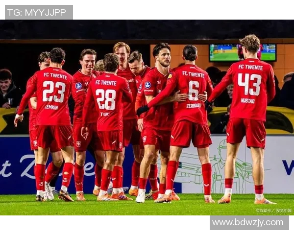 牛津联与朴次茅斯激战正酣比分悬念引人关注