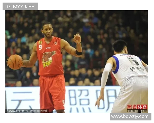 CBA焦点对决辽宁队迎战青岛麦迪展现篮球魅力 CBA焦点对决辽宁队迎战青岛麦迪展现篮球魅力