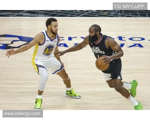 勇士与快船七场激战全程录像回顾精彩瞬间与战术分析 勇士与快船七场激战全程录像回顾精彩瞬间与战术分析