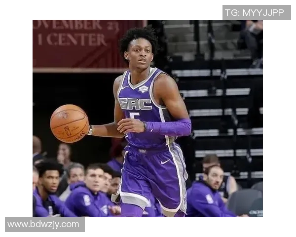 德阿隆福克斯引领国王队崛起展现超强实力与领导魅力 德阿隆福克斯引领国王队崛起展现超强实力与领导魅力