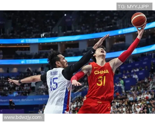 美国梦十一队挑战中国篮球队展现实力与激情的巅峰对决